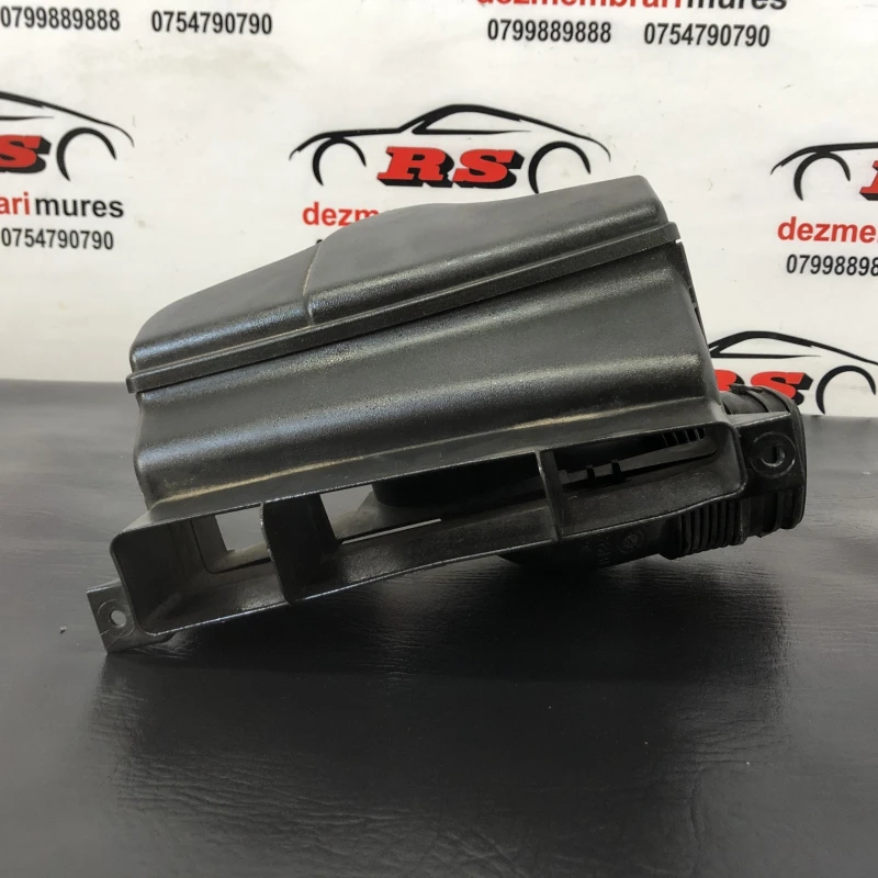 Deflector/Difuzor Priza aer filtru aer / Volkswagen Golf MK6 2012 / Motor, racire si evacuare