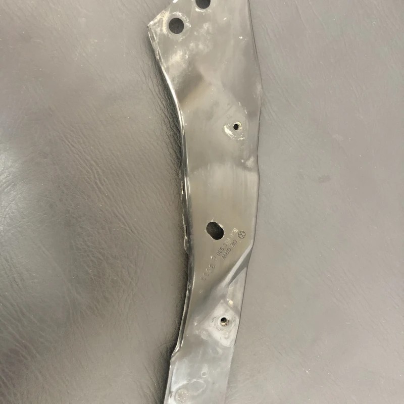 Suport trager dreapta / Volkswagen Golf MK6 2012 / Caroserie, oglinzi si faruri