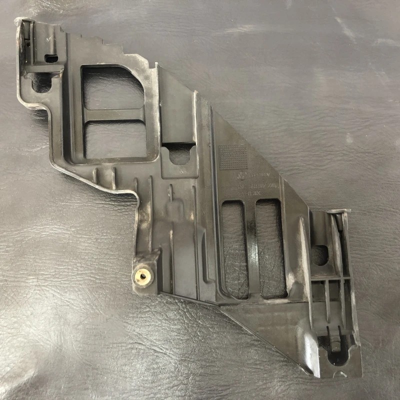 Suport far dreapta / Volkswagen Golf MK6 2012 / Caroserie, oglinzi si faruri