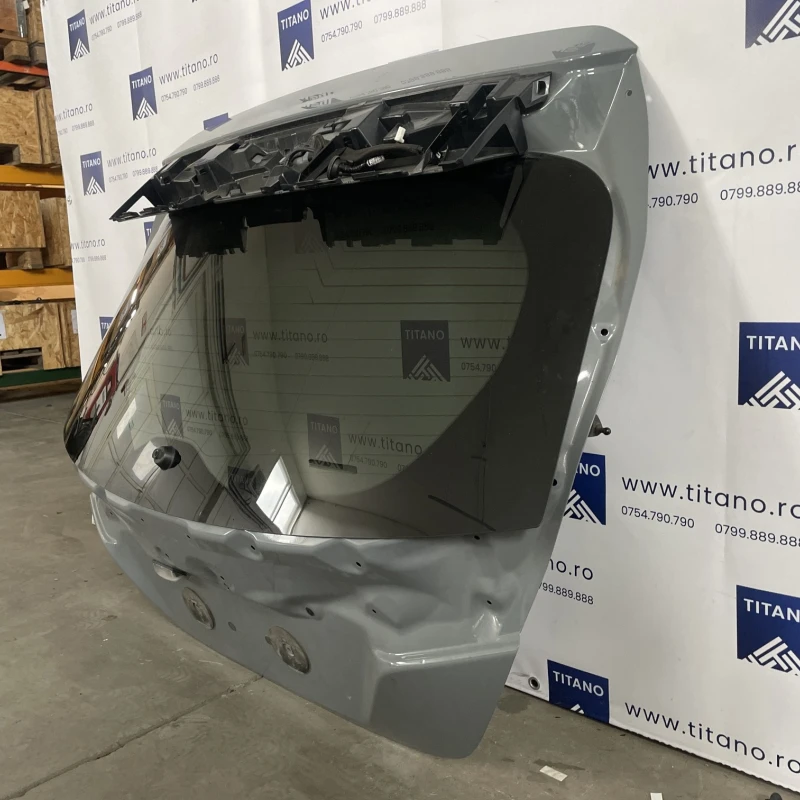 Haion / Nissan Leaf ZE1 2019 / Caroserie, oglinzi si faruri