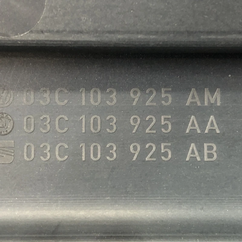Capac motor / Volkswagen Golf MK6 2012 / Motor, racire si evacuare