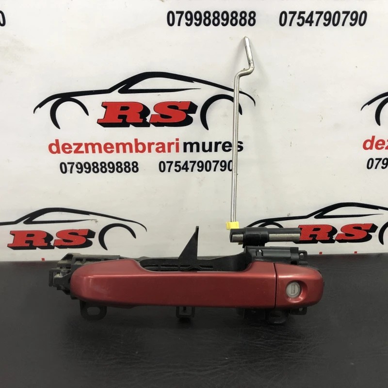 Maner usa stanga fata / Toyota Yaris XP130 2014 / Caroserie, oglinzi si faruri
