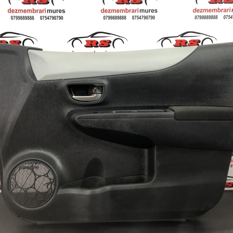 Tapiterie usa dreapta fata / Toyota Yaris XP130 2014 / Interior