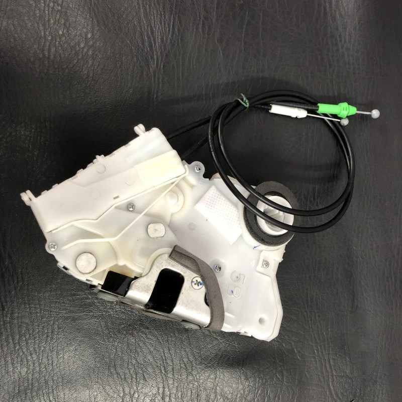 Iala broasca usa dreapta fata / Toyota Yaris XP130 2014 / Caroserie, oglinzi si faruri