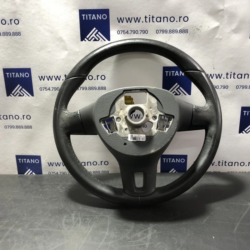 Volan cu comenzi / Volkswagen Passat B7 2012 / Interior