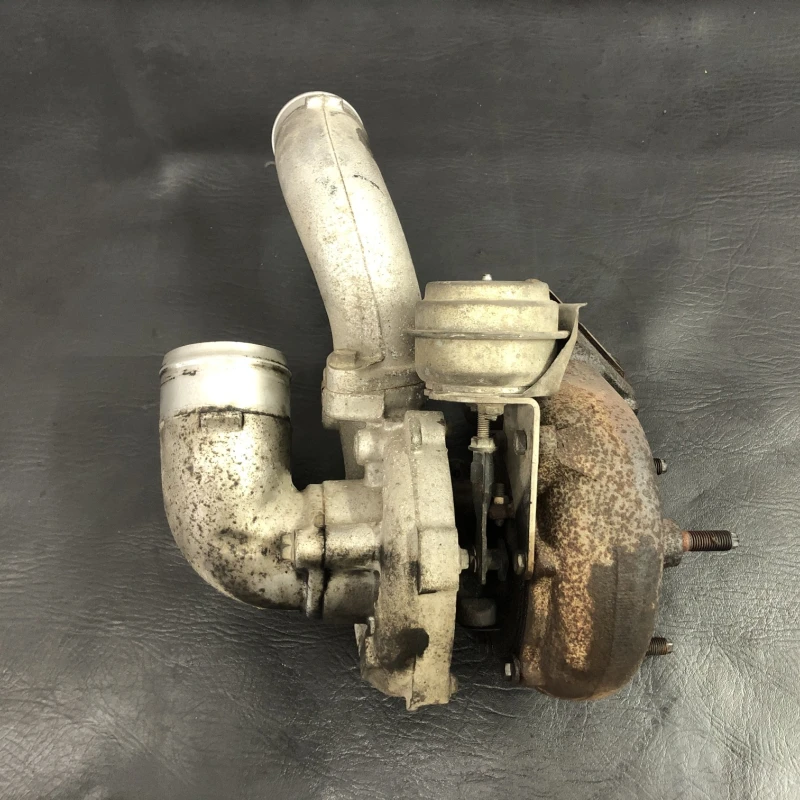 Turbosuflanta turbo turbina / Nissan Navara D40 2006 / Motor, racire si evacuare
