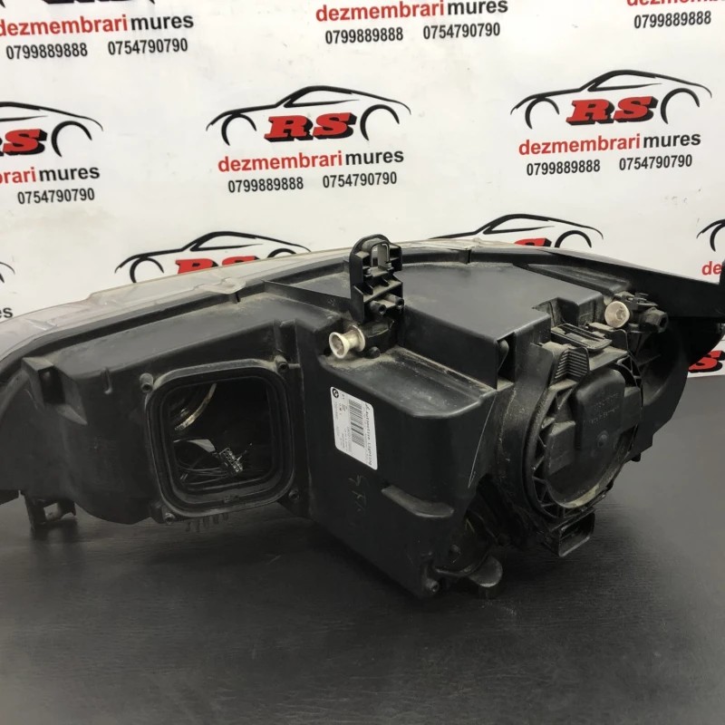 Far dreapta xenon / BMW X5 E70 LCI 2012 / Caroserie, oglinzi si faruri