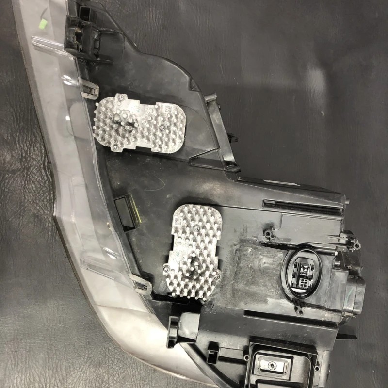 Far dreapta xenon / BMW X5 E70 LCI 2012 / Caroserie, oglinzi si faruri