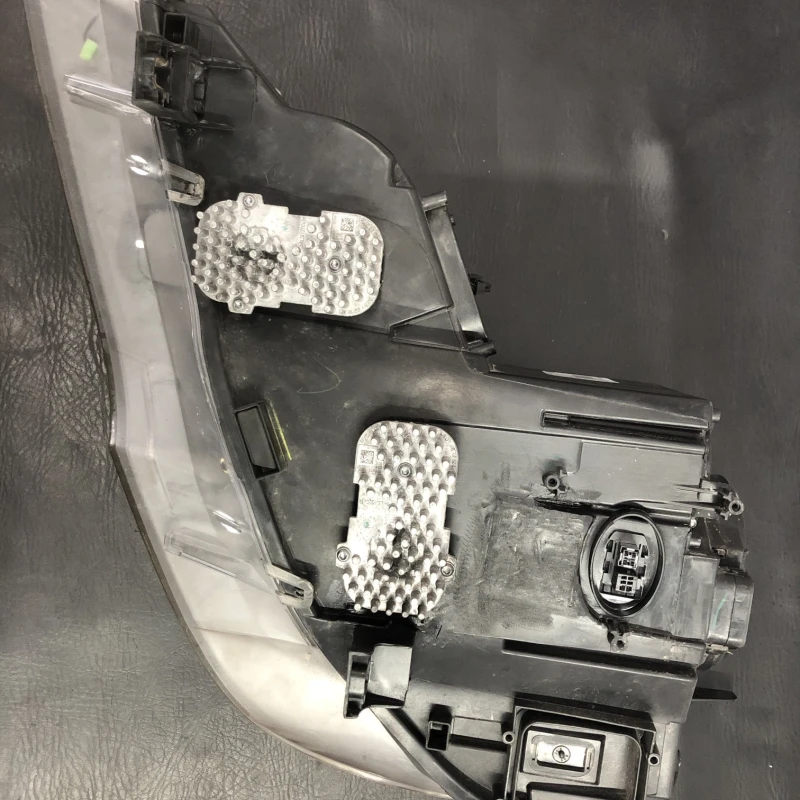 Far dreapta xenon / BMW X5 E70 2012 / Caroserie, oglinzi si faruri