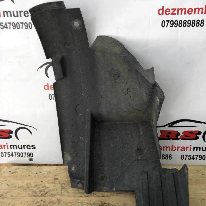 Carenaj dreapta fata mare / Renault Trafic Trafic 2011 / Caroserie, oglinzi si faruri