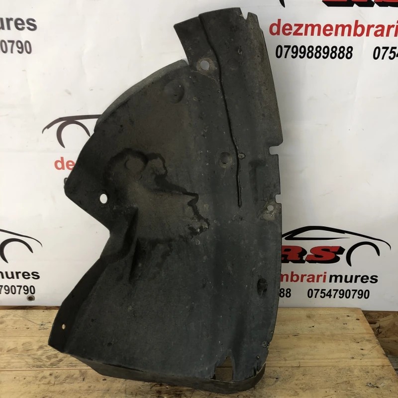 Carenaj dreapta fata mic / Renault Trafic Trafic 2011 / Caroserie, oglinzi si faruri