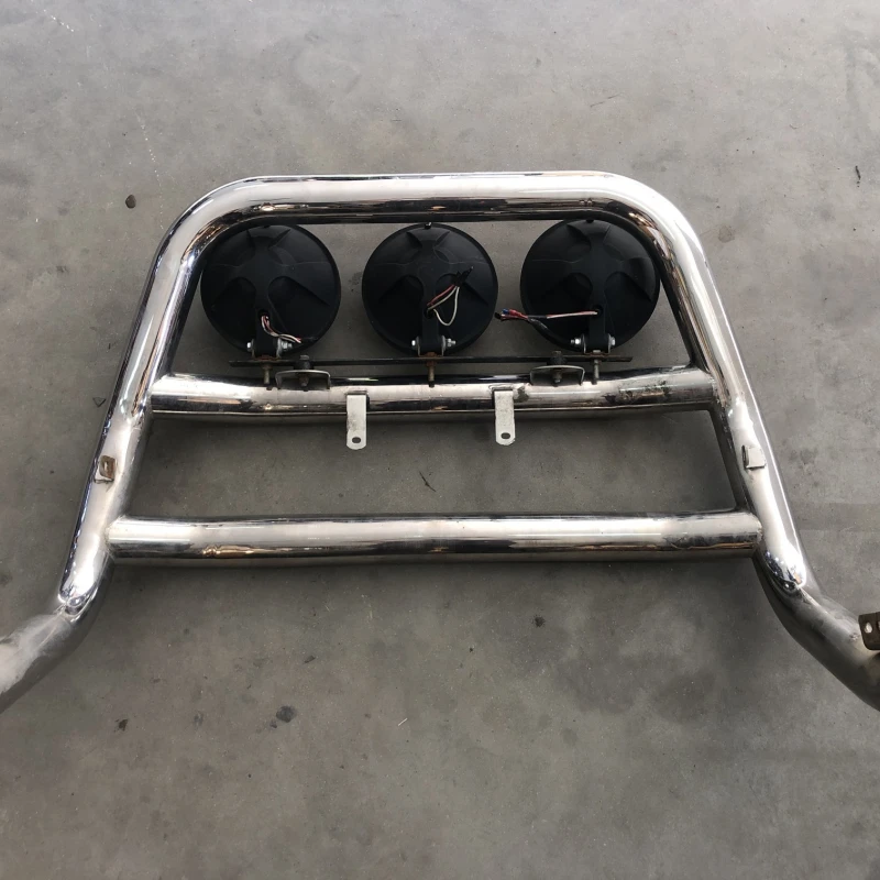 Bullbar cu proiectoare / Nissan Navara D40 2006 / Caroserie, oglinzi si faruri