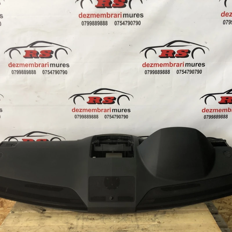 Plansa bord / Mercedes-Benz C Class W204 2011 / Interior
