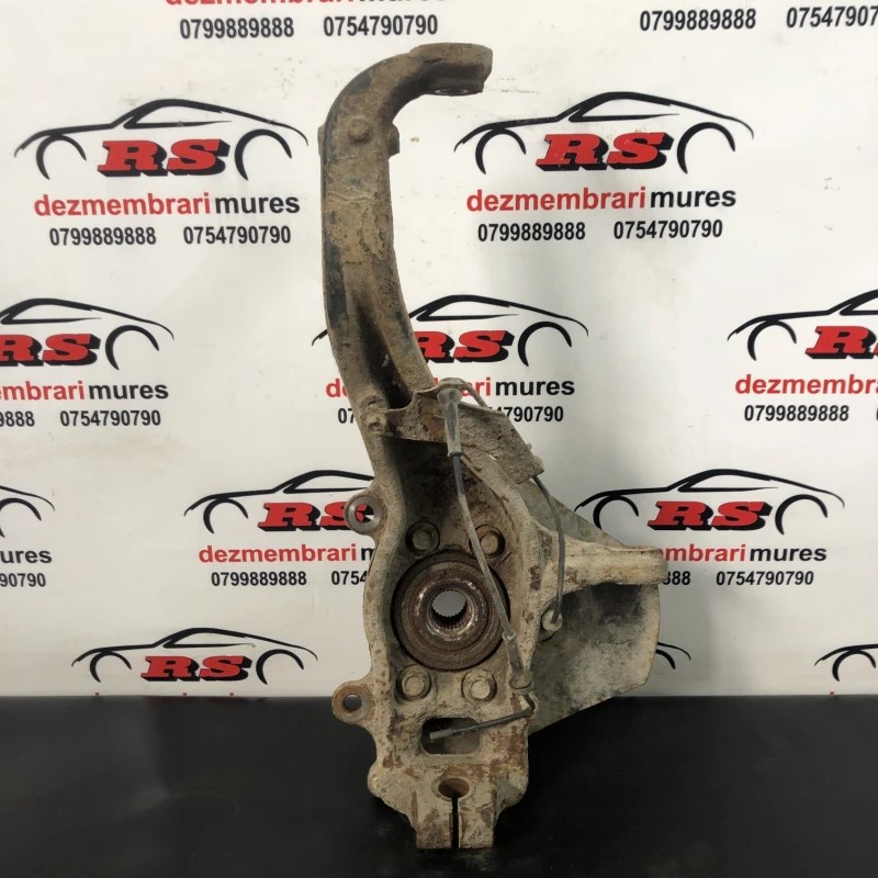 Fuzeta dreapta fata / Nissan Navara D40 2011 / Directie si suspensie