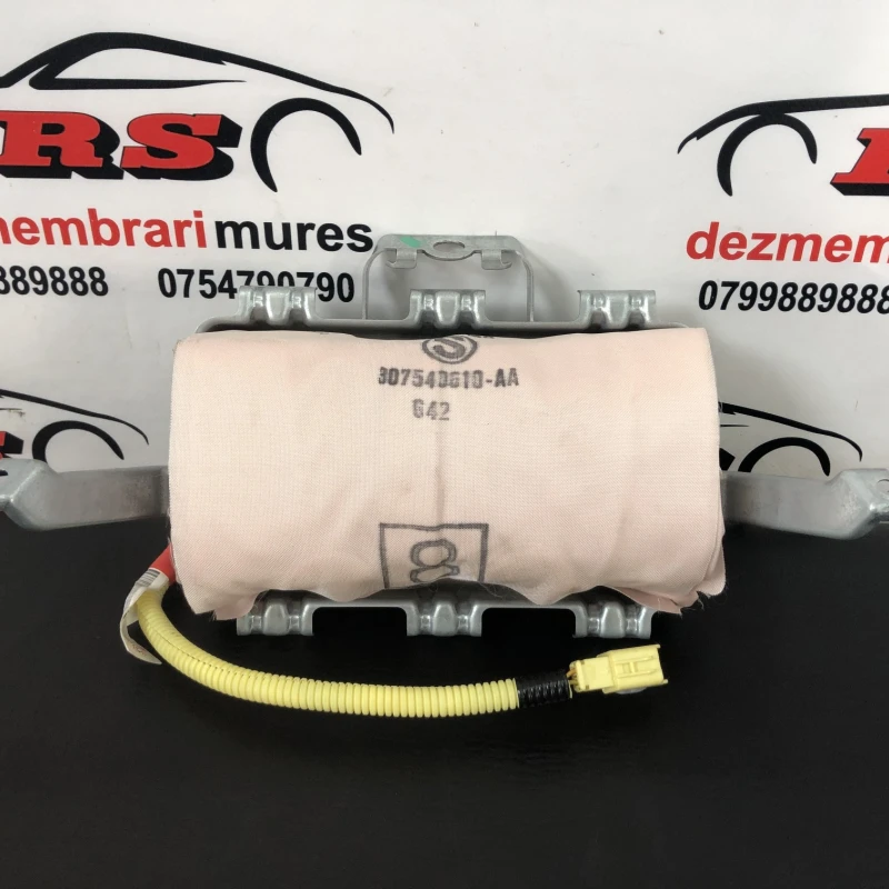 Airbag pasager / Toyota Yaris XP130 2014 / Interior