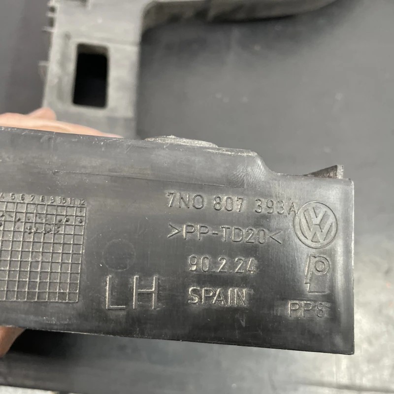 Suport bara spate stanga / Volkswagen Sharan 7N 2013 / Caroserie, oglinzi si faruri