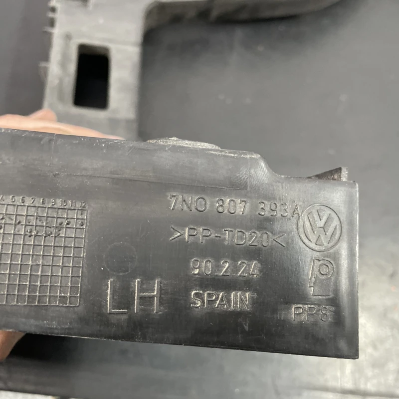 Suport bara spate stanga / Volkswagen Sharan 7N 2013 / Caroserie, oglinzi si faruri