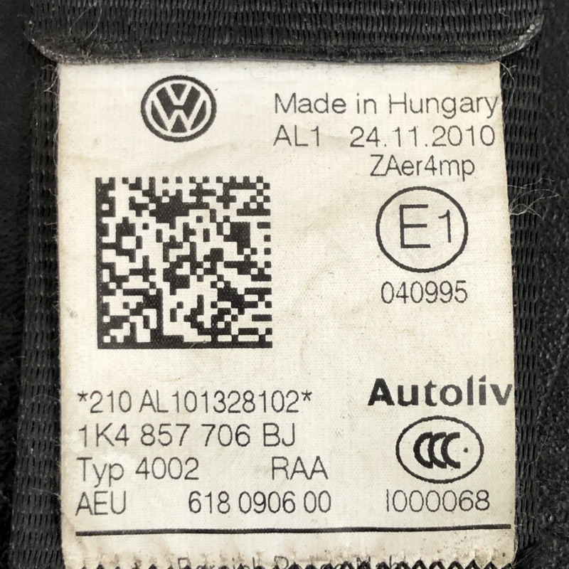 Centura dreapta fata / Volkswagen Golf MK6 2011 / Interior