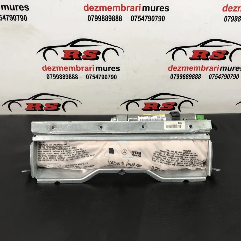 Airbag genunchi sofer / Mercedes-Benz C Class W204 2010 / Interior
