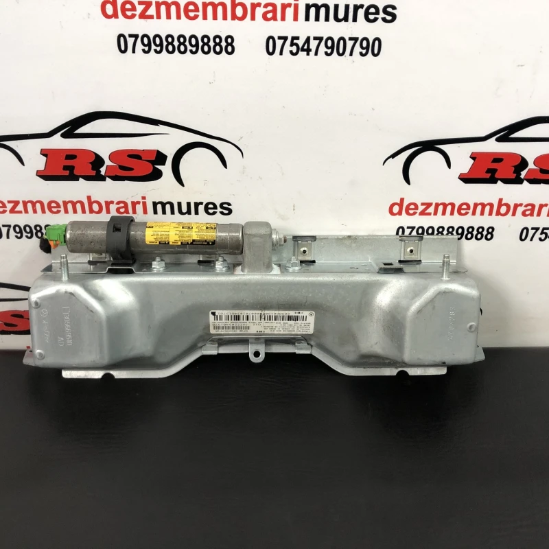 Airbag genunchi sofer / Mercedes-Benz C Class W204 2010 / Interior