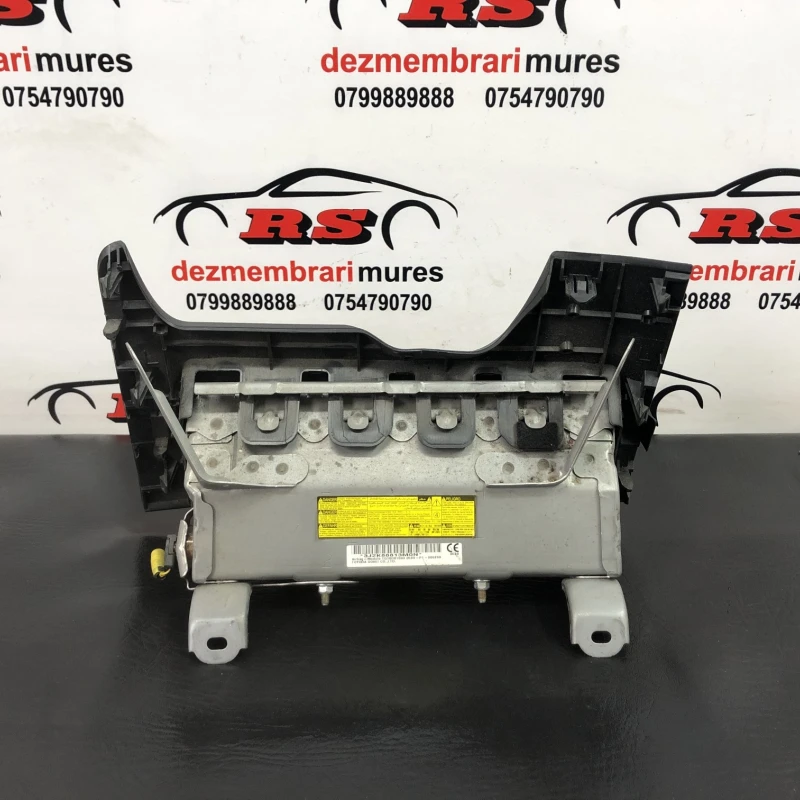 Airbag genunchi sofer / Toyota Yaris XP130 2014 / Interior