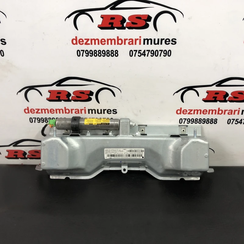 Airbag genunchi sofer / Mercedes-Benz C Class W204 2011 / Interior
