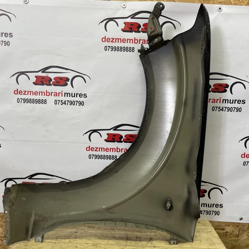 Aripa dreapta fata / Nissan Navara D40 2007 / Caroserie, oglinzi si faruri