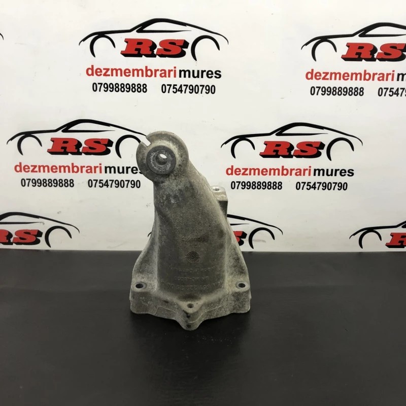 Suport motor dreapta Mercedes-Benz C Class W204 2011