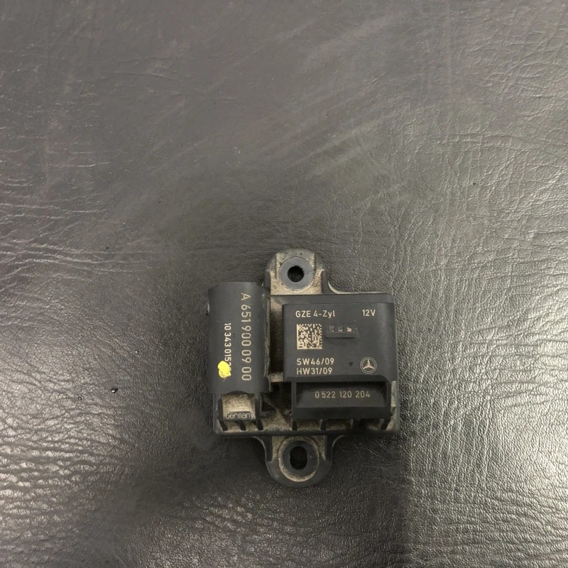 Releu bujii Mercedes-Benz C Class W204 2011