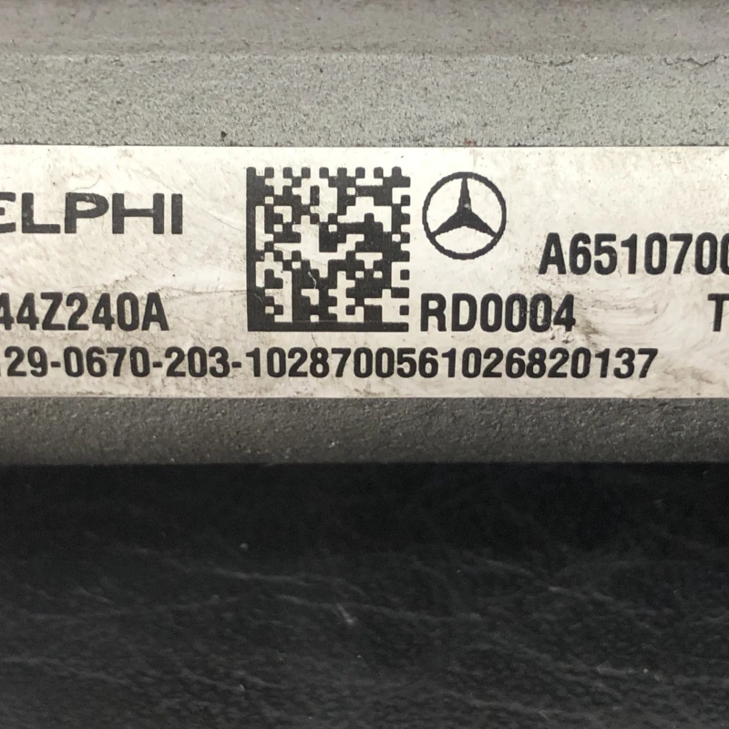 Rampa injectoare cu senzor / Mercedes-Benz C Class W204 2011 / Motor, racire si evacuare