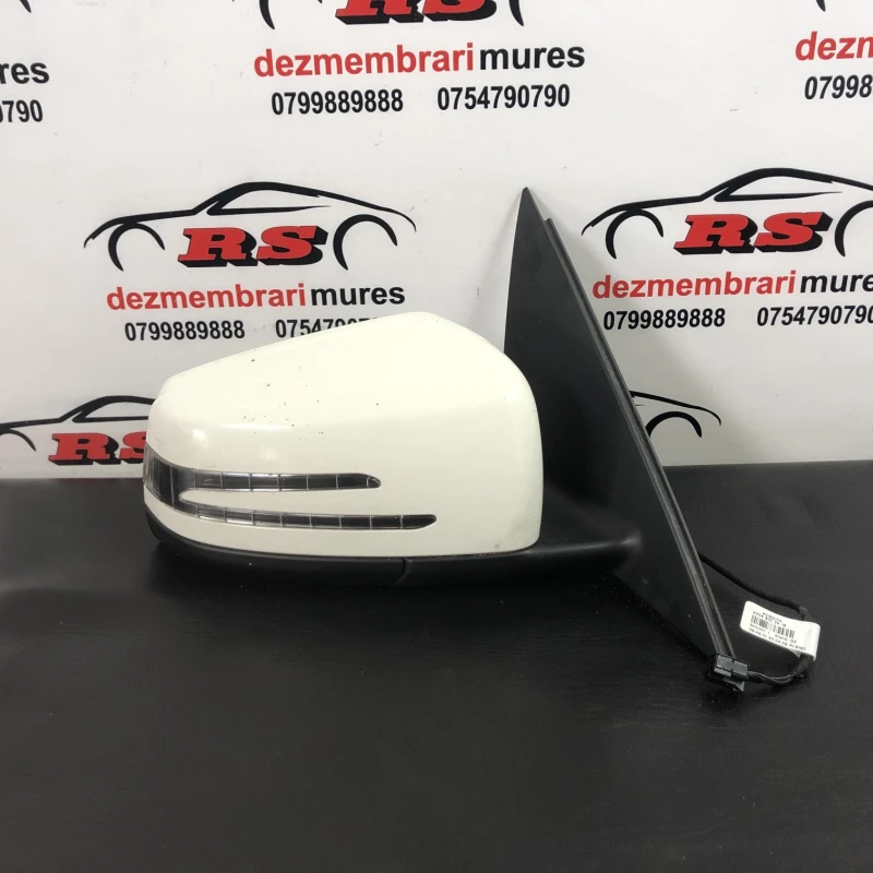 Oglinda dreapta / Mercedes-Benz C Class W204 2010 / Caroserie, oglinzi si faruri