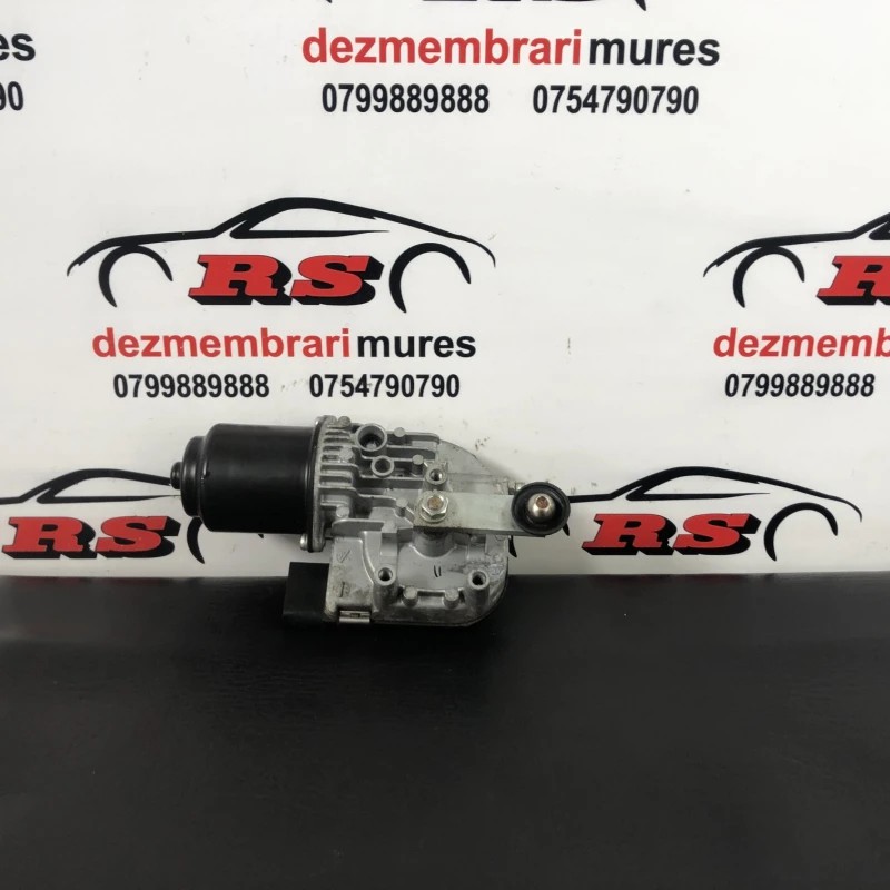 Motoras stergatoare parbriz / Volkswagen Passat B6 2010 / Caroserie, oglinzi si faruri
