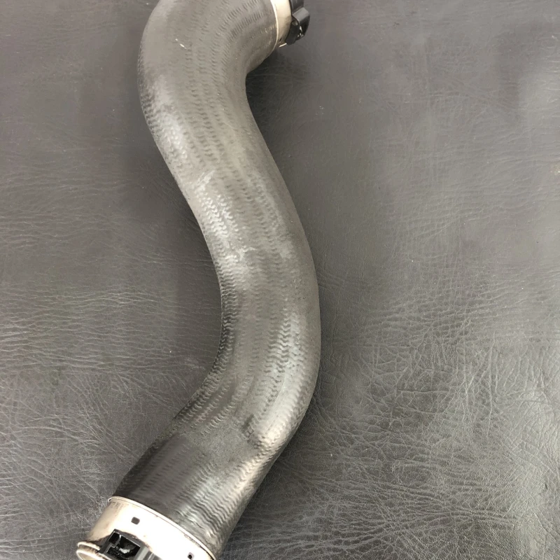 Furtun intercooler / Mercedes-Benz E Class W212 2016 / Motor, racire si evacuare
