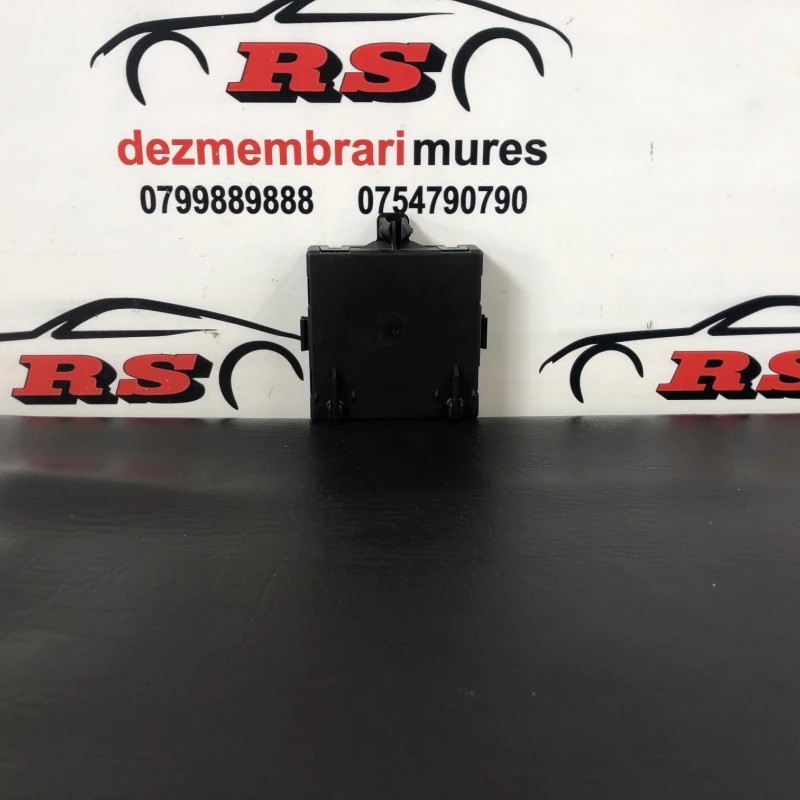 Modul Usa Dreapta Fata / Mercedes-Benz C Class W204 2010 / Audio si electronice