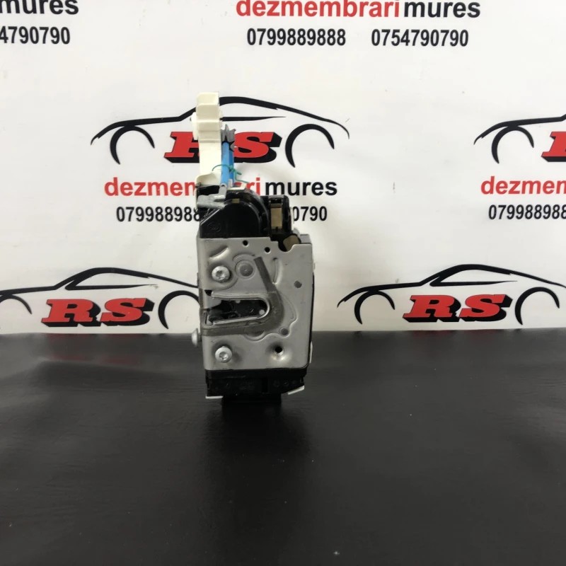 Iala broasca usa stanga fata Mercedes-Benz E Class W212 2016