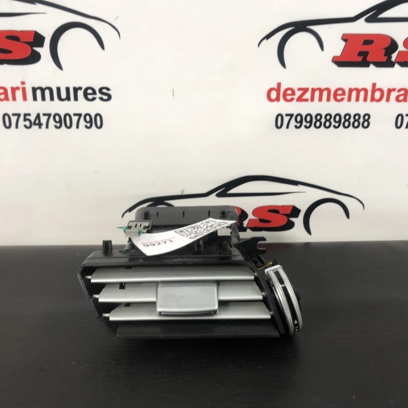 Grila aer bord / Mercedes-Benz E Class W212 2016 / Interior