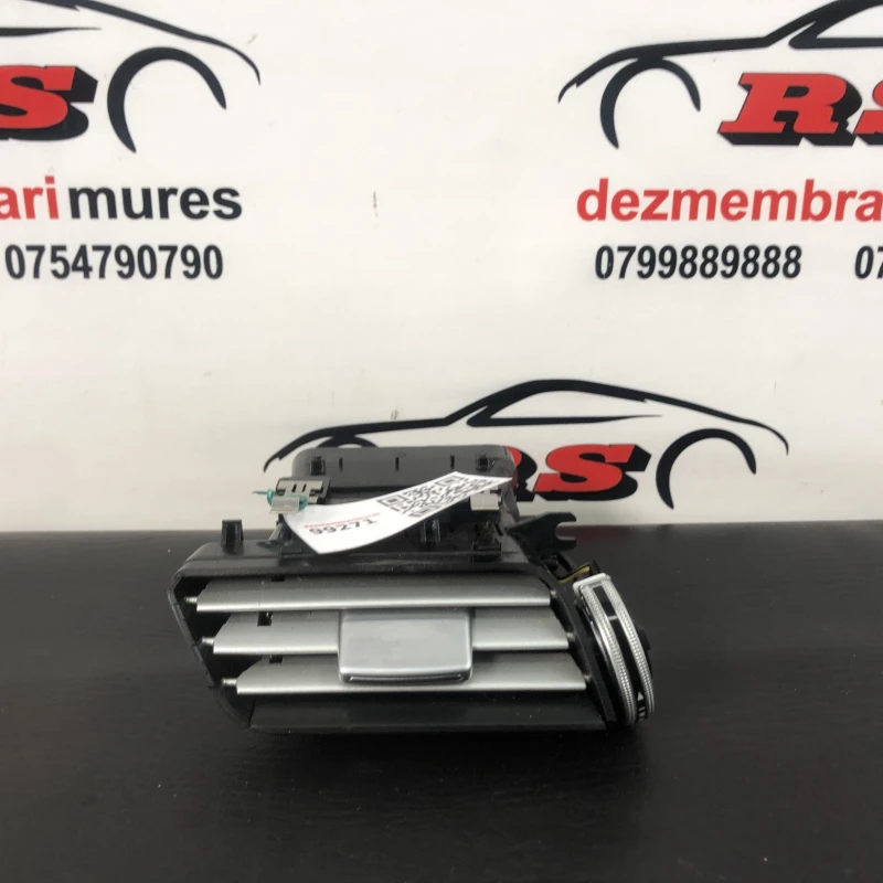 Grila aer bord / Mercedes-Benz E Class W212 2016 / Interior