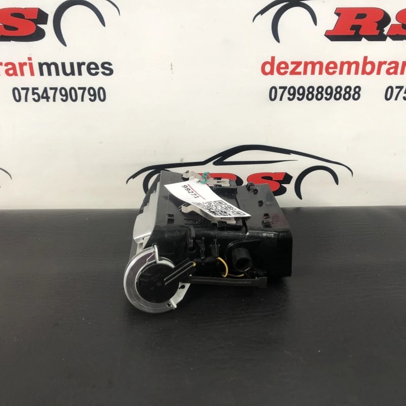 Grila aer bord / Mercedes-Benz E Class W212 2016 / Interior