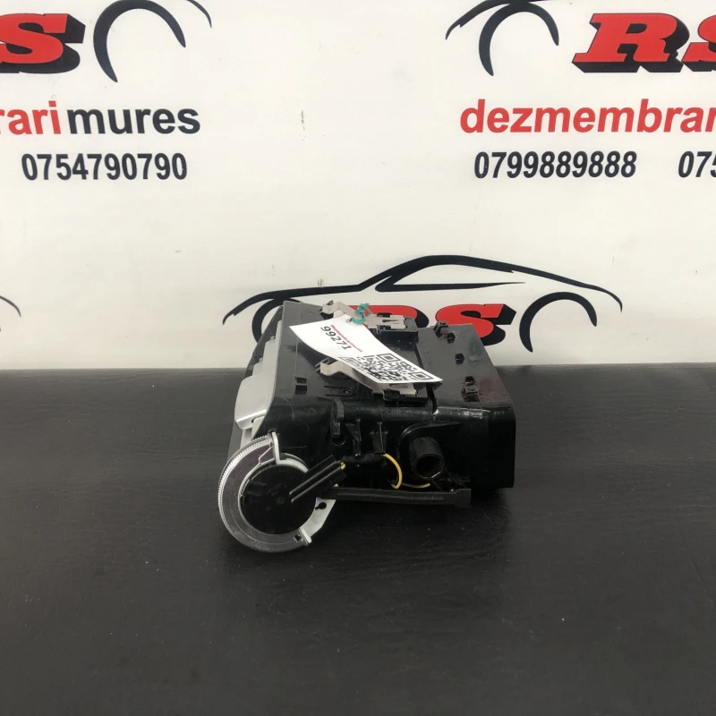 Grila aer bord / Mercedes-Benz E Class W212 2016 / Interior