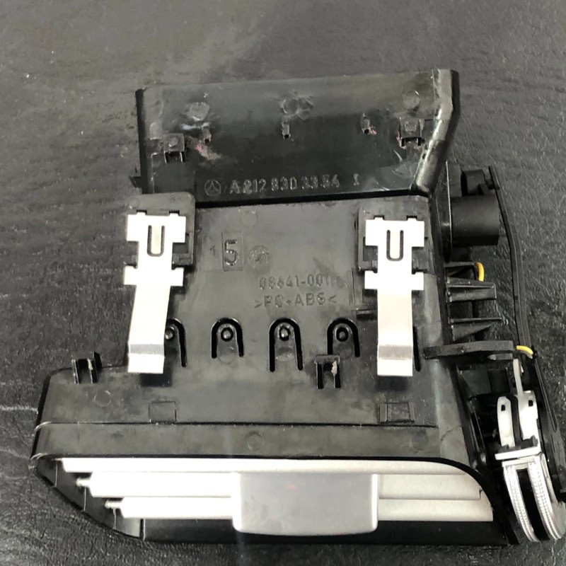 Grila aer bord / Mercedes-Benz E Class W212 2016 / Interior