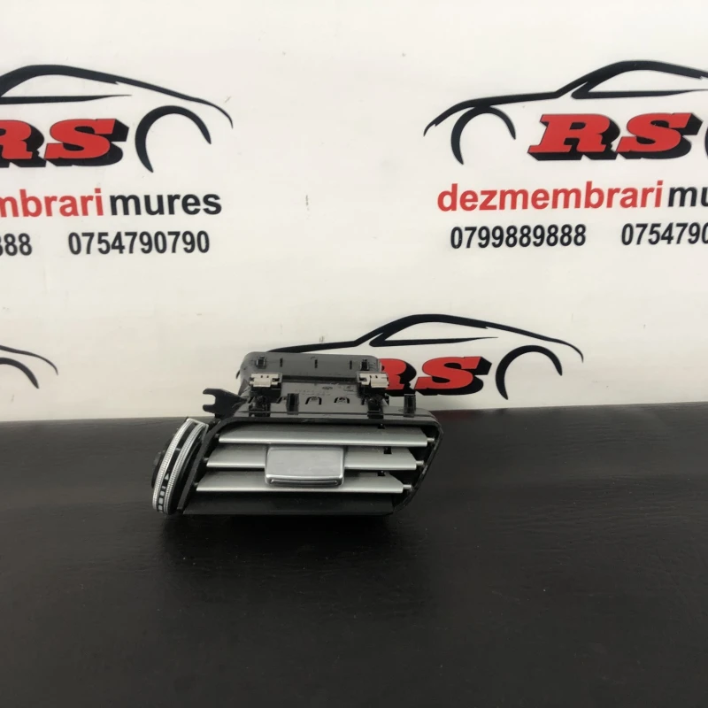 Grila aer bord / Mercedes-Benz E Class W212 2016 / Interior