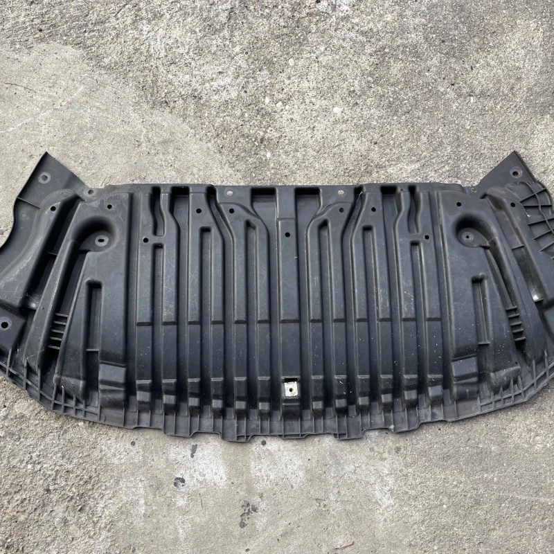 Scut motor / Mercedes-Benz E Class W212 2016 / Caroserie, oglinzi si faruri