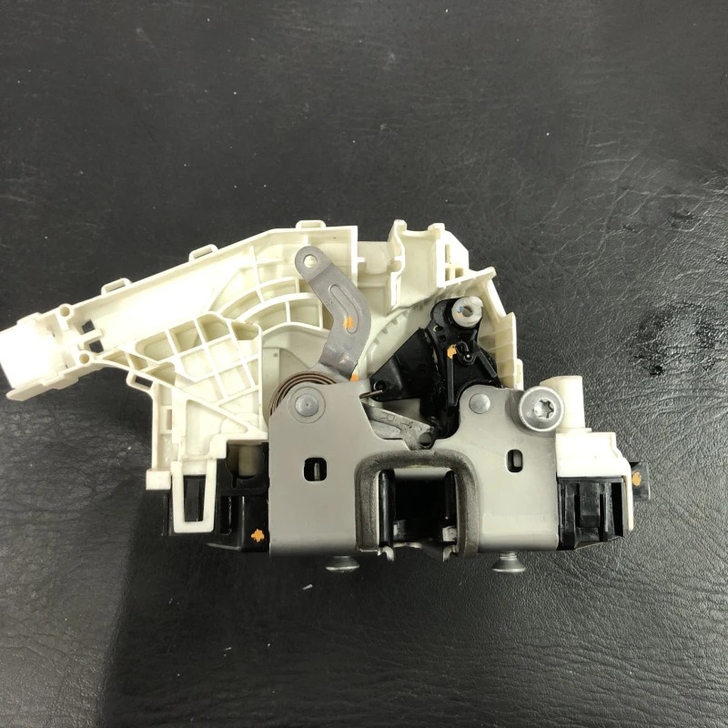 Iala broasca usa dreapta fata / Mercedes-Benz E Class W212 2016 / Caroserie, oglinzi si faruri