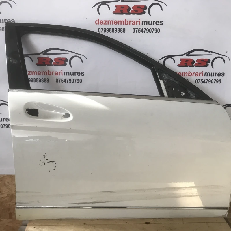 Usa dreapta fata Mercedes-Benz 