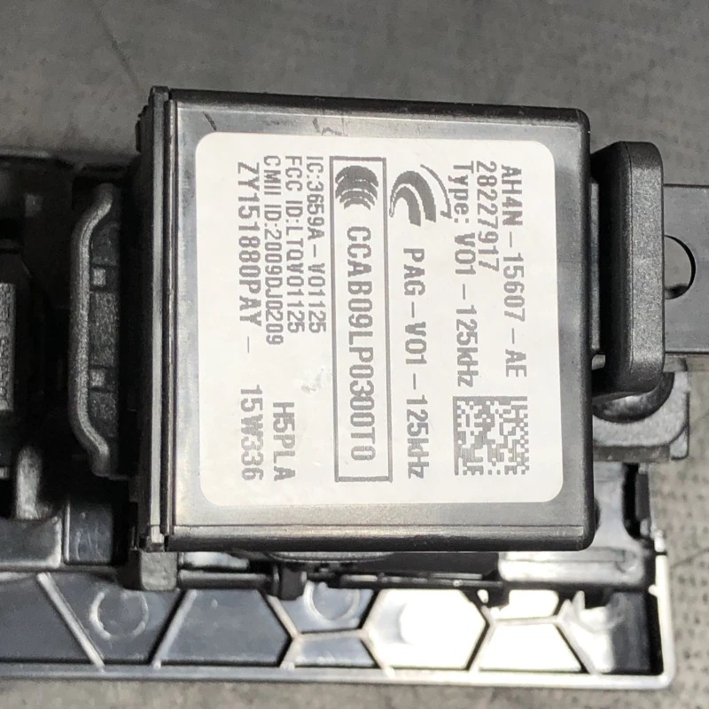 Contact start stop / Volvo XC60 D4 2016 / Interior