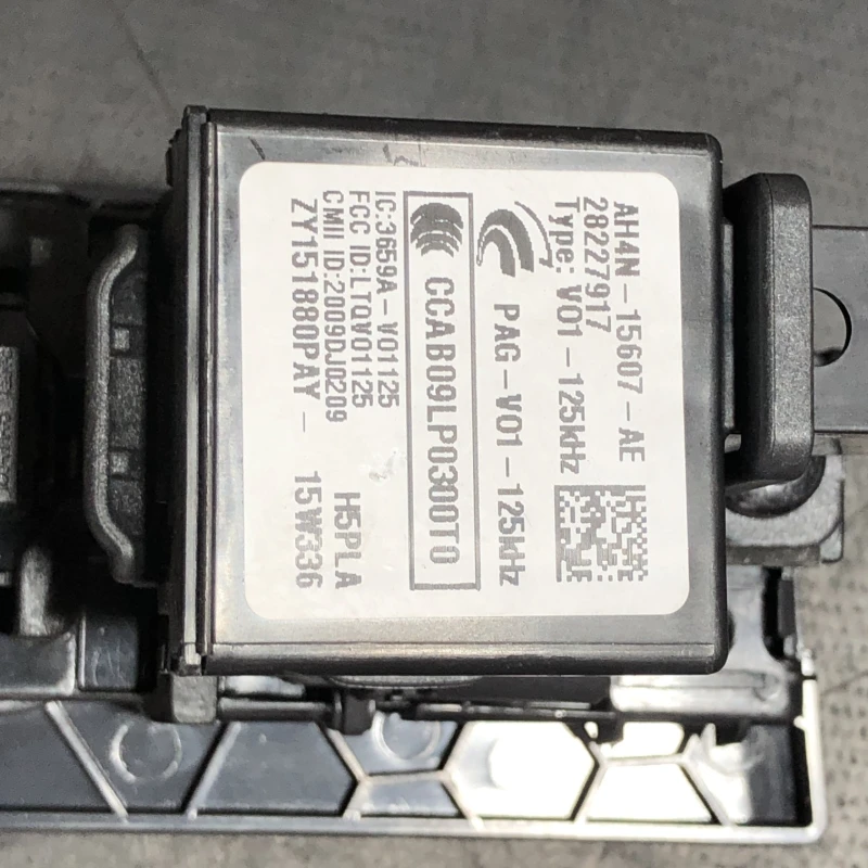 Contact start stop / Volvo XC60 D4 2016 / Interior