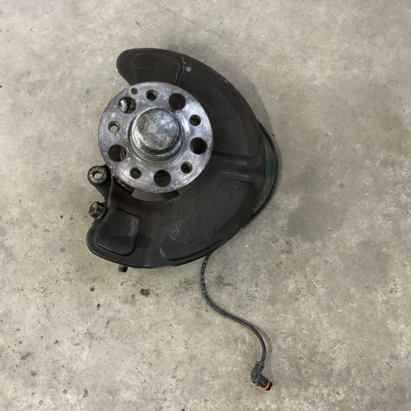 Fuzeta dreapta fata / Mercedes-Benz E Class W212 2016 / Directie si suspensie
