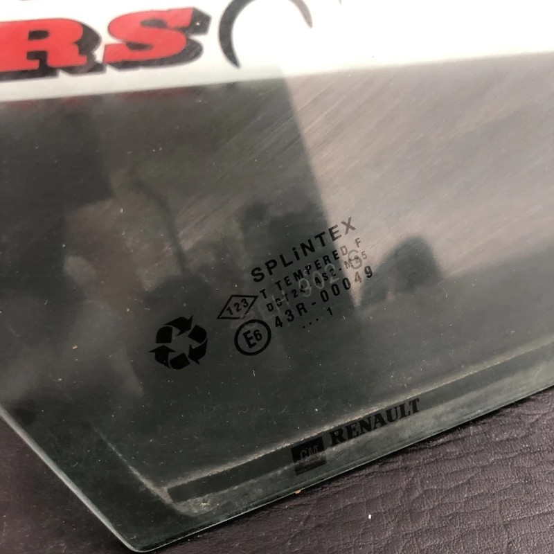 Geam mic / Nissan NV400 NV400 2012 / Caroserie, oglinzi si faruri