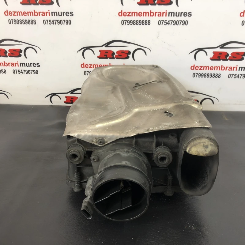 Carcasa filtru aer Mercedes-Benz 
