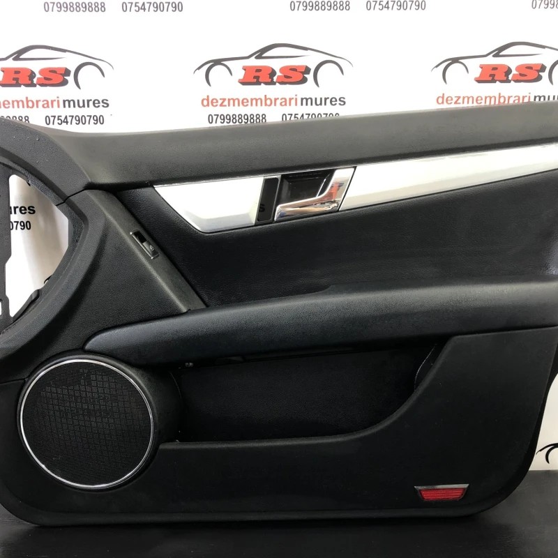 Panou tapiterie usa dreapta fata / Mercedes-Benz C Class W204 2010 / Interior